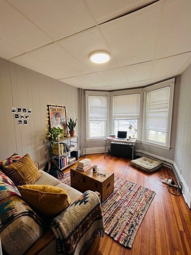 Building Photo - 223 Western Ave Unit Apartment 1