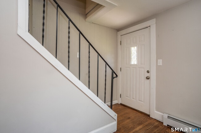 16 Ann St