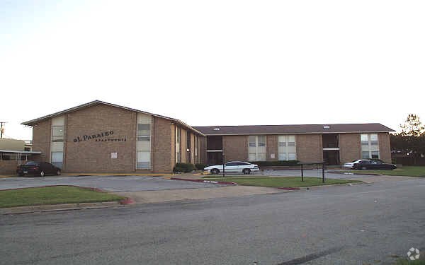 Photo - Plaza Apartments
