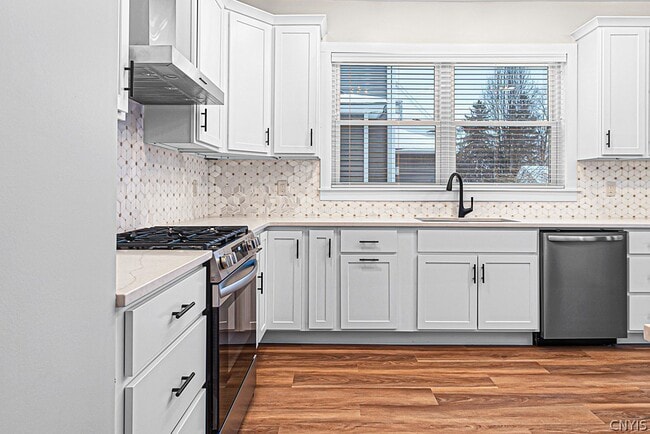 Photo - 15 Hillside Ave