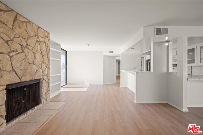 Photo - 15480 Antioch St Unit 306