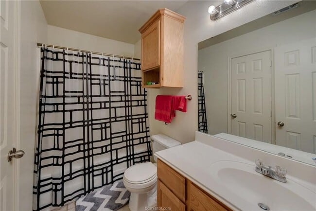 Photo - Beautiful 3 Bed, 3 Bath Duplex in South Co...