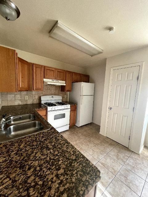 402 Algerita Dr
