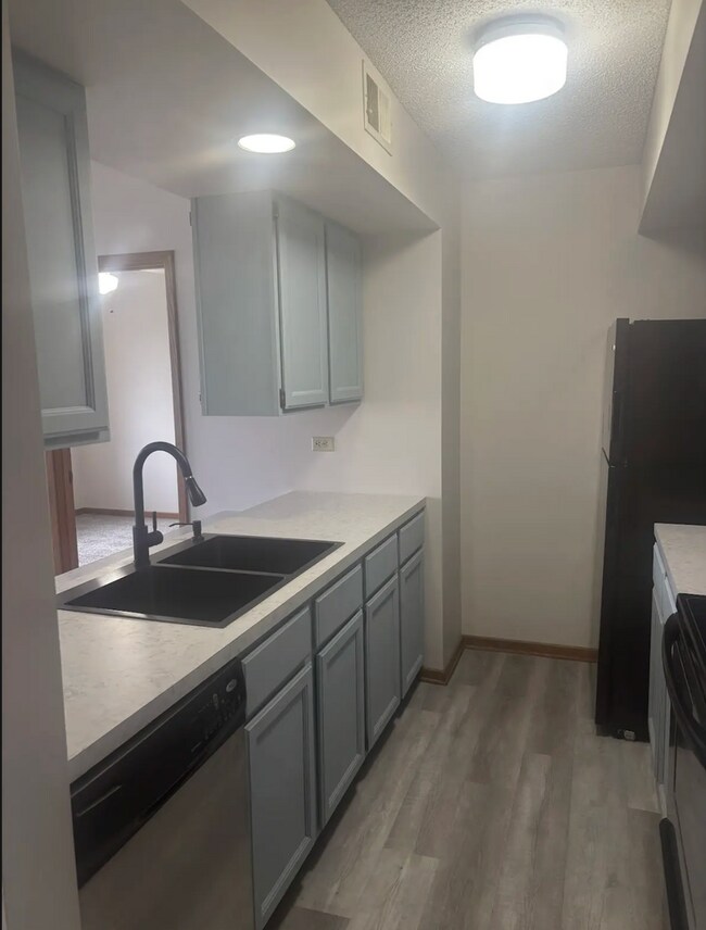 Photo - Downtown 2 bedroom Condo!