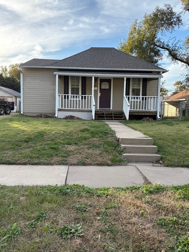 Building Photo - 918 Sherman St