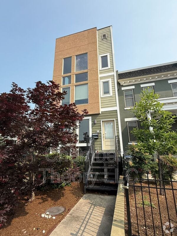 Building Photo - 471 Luray Pl NW Rental