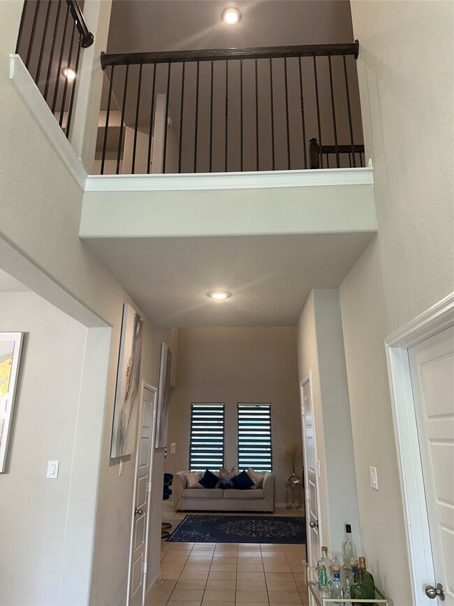 Photo - 1617 Darwin Cedar Dr