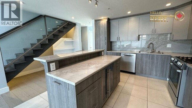 Photo - 1525 Bellevue Ave Unit 102