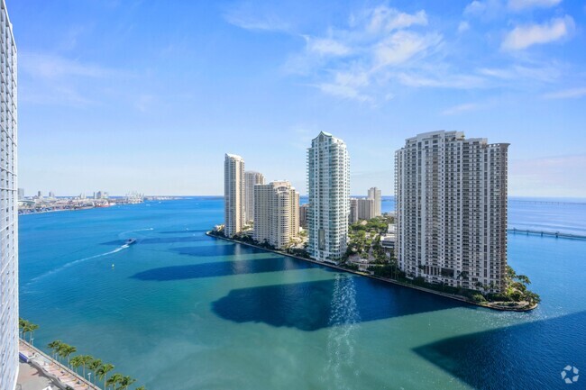 Building Photo - 300 S Biscayne Blvd Rental