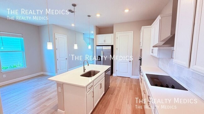 Photo - 6495 Cyrils Dr