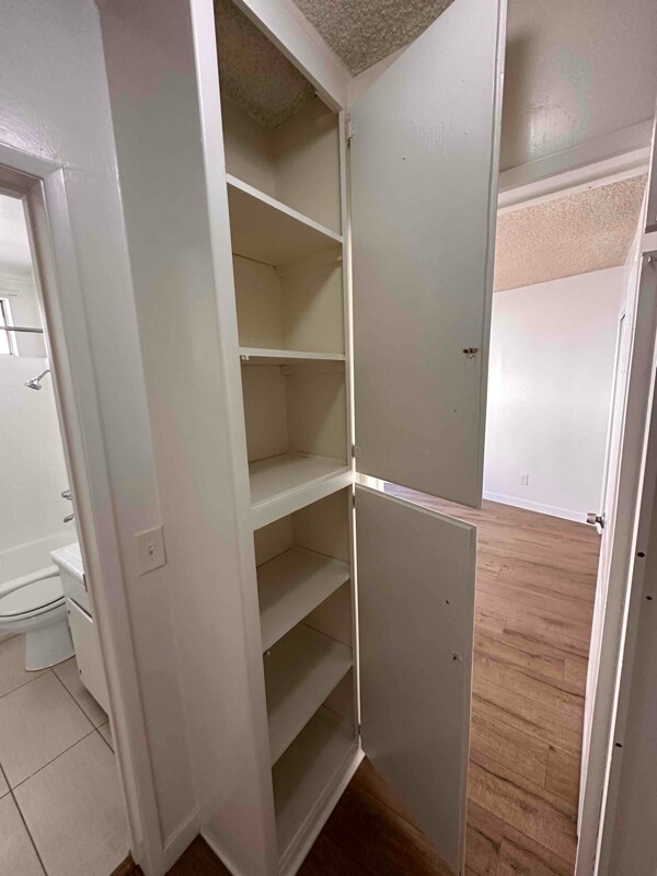 8100 Owensmouth Ave Unit 4