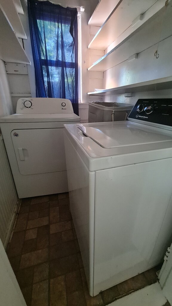 64 Ridge St Apartment Unit 1 Manchester, CT