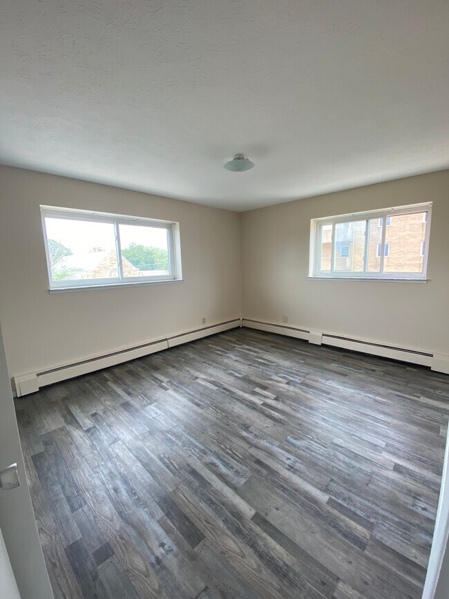 Photo - 14567 Madison Ave