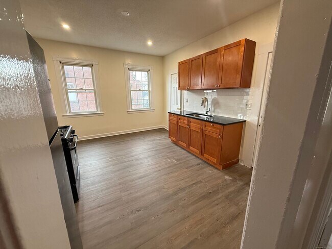 Photo - 204 Homestead Ave Unit 3