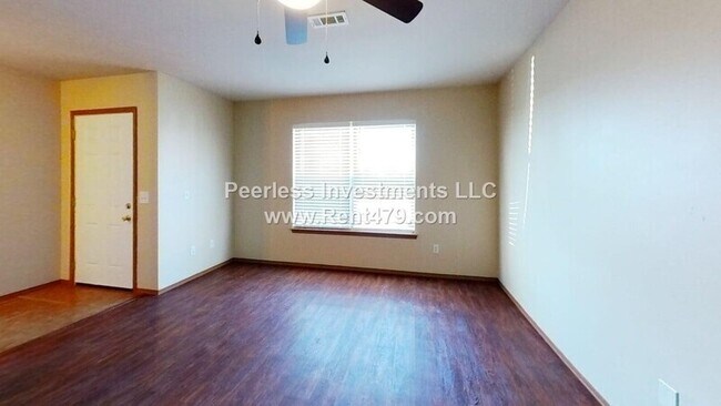 1043-B Vale St