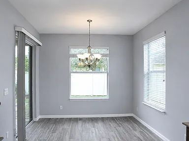 Building Photo - Welcome to this beautifully maintained home in the highly sought-after Creekwood neighborhood, wh...