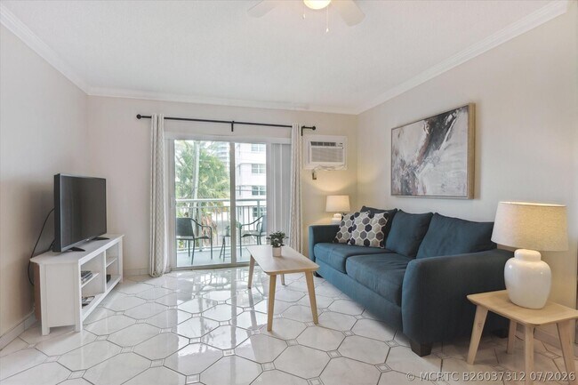 Photo - 720 Orton Ave Unit 206