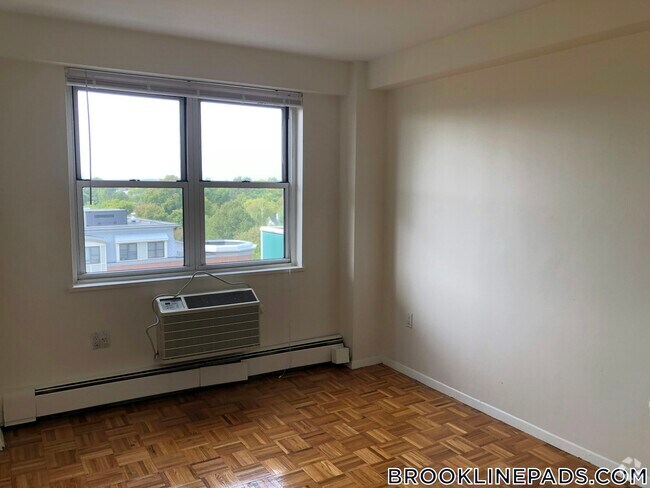 Building Photo - 185 Freeman St Rental