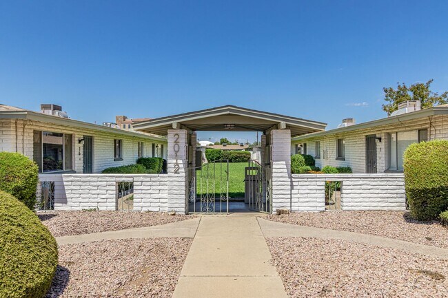 Photo - Rossmore Apartments