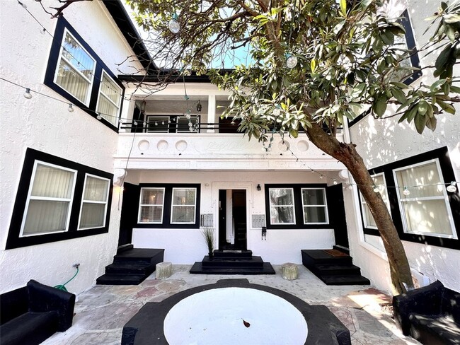 Photo - 415 Fairview St Unidad 6