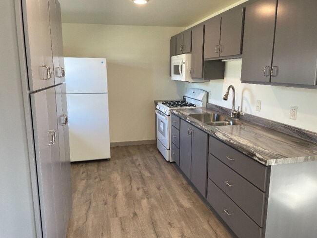 Photo - 13813 10th St Unit 3