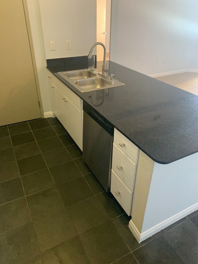 Photo - Beautiful 2 Bed + 2 Bath Long Beach Condo ... Unidad 418