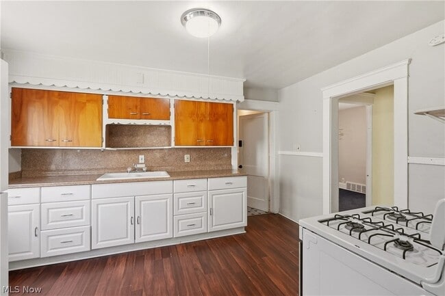 515 E 143rd St Unidad Downstairs