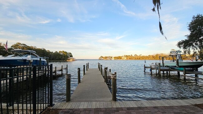 Photo - 76 Beacon Point Dr House