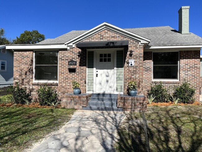 Building Photo - 2125 Gilmore St