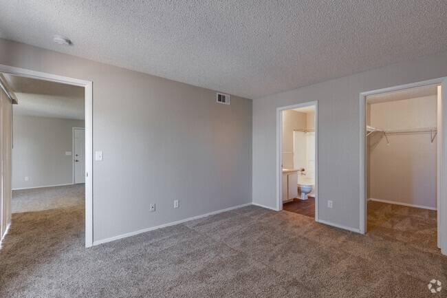 2 BR, 2 BA (Júnior) - 912 SF