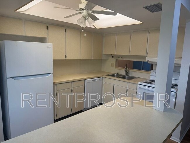 Photo - 225 Ranier Cove Unit 111