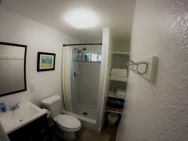 Photo - 68-180-180 Au St Unit A1