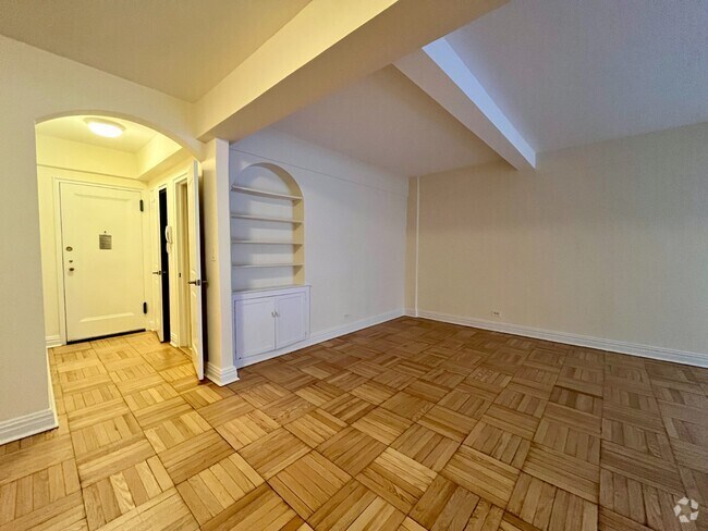 Building Photo - 141 E 56th St Unit 3K Rental