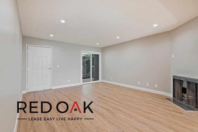 Photo - ~3 Weeks FREE~ Incredible Two Bedroom with... Unidad 213