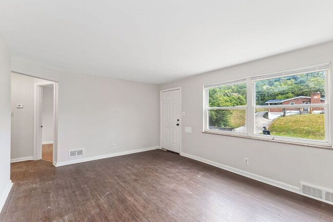 Photo - Westwood- Cozy 3 bedroom 1 Bath