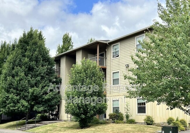 Building Photo - 523 Catron St N