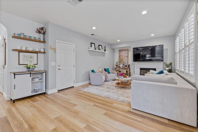 Photo - Spacious Detached Home in the Basking Ridge Community