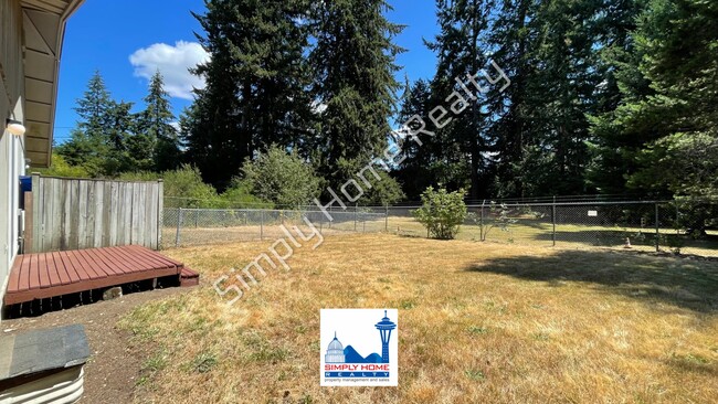Photo - LUXURY DUPLEX RENTAL WITH SPACIOUS BACKYARD