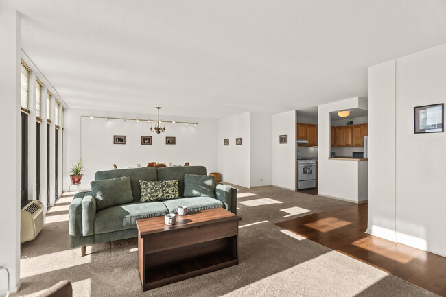 Photo - 6700 S South Shore Dr Unidad 9D-9E