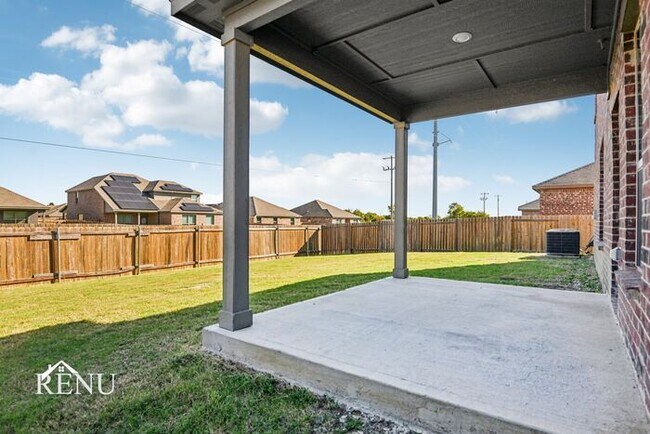 Photo - 1040 Wheatfield Ln