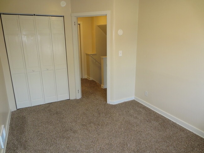 Photo - 341 Hemlock Dr