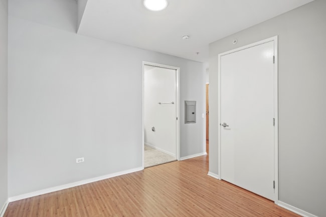 Photo - 204 E Grand Ave