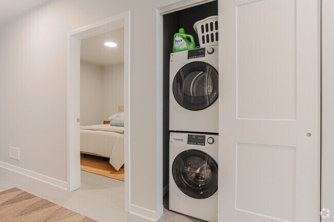 2HAB, 1BA - 950 ft² - Lavandería en el apartamento - Oak Shore Commons