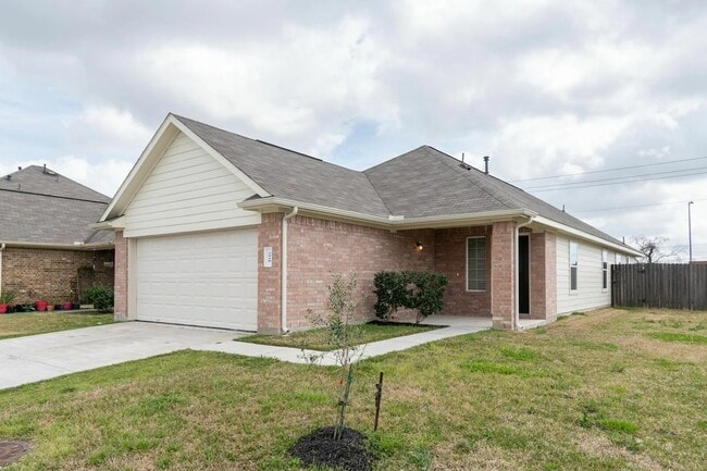 Photo - 5918 Dawn Misty Ln