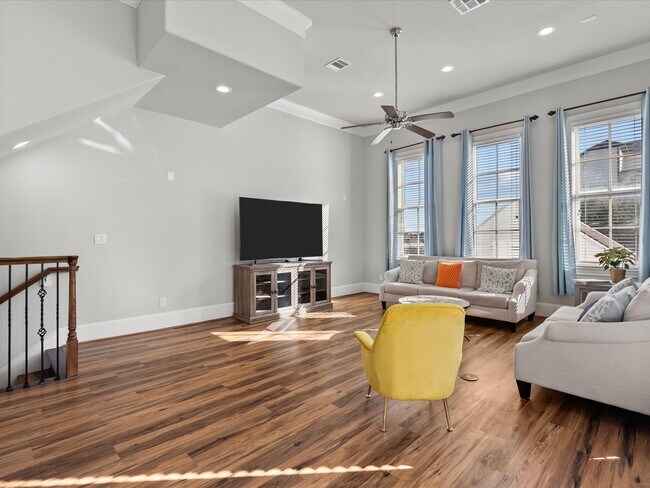 Photo - 5616 Cohn Terrace