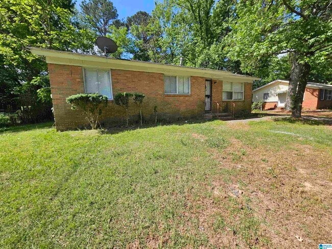 Photo - 433 Wedgeworth Rd