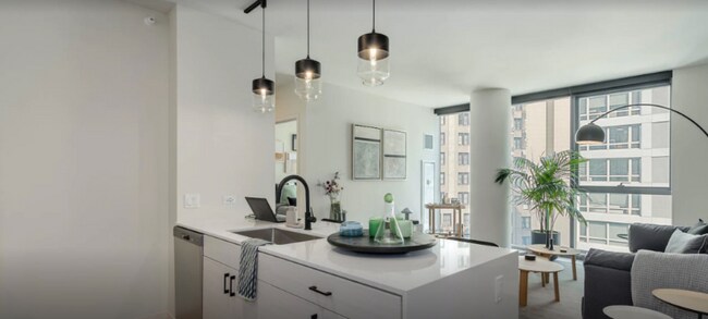 Building Photo - 87 E Wacker Pl