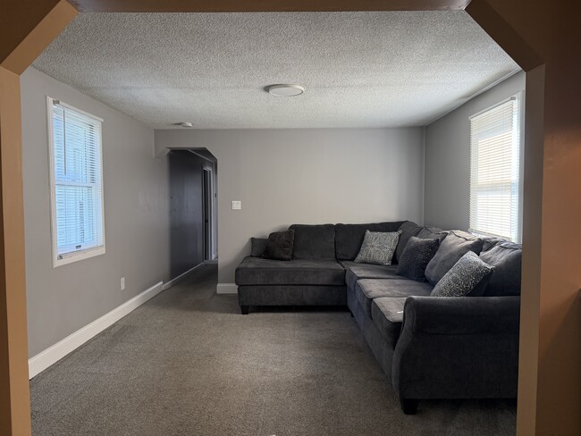 Living room - 10 Cooper St Unit 2nd Floor