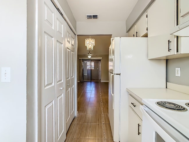 Photo - 1015 Harden Ct