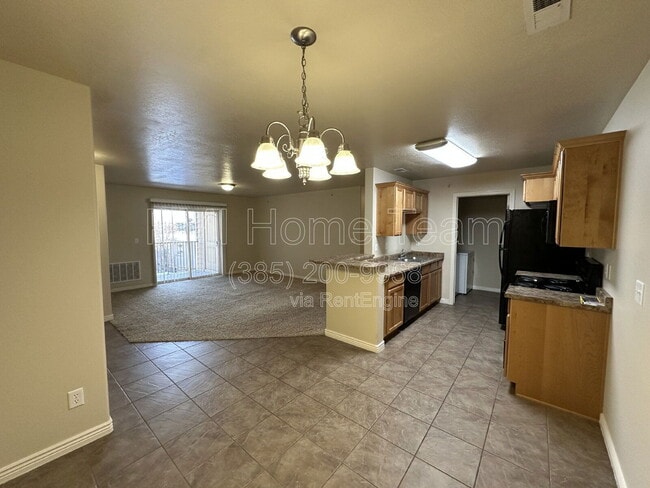 Photo - 2510 Charleston Ave Unit A11